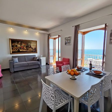 Super Panorama & Astonishing Apartment Seaview Giardini-Naxos Kültér fotó