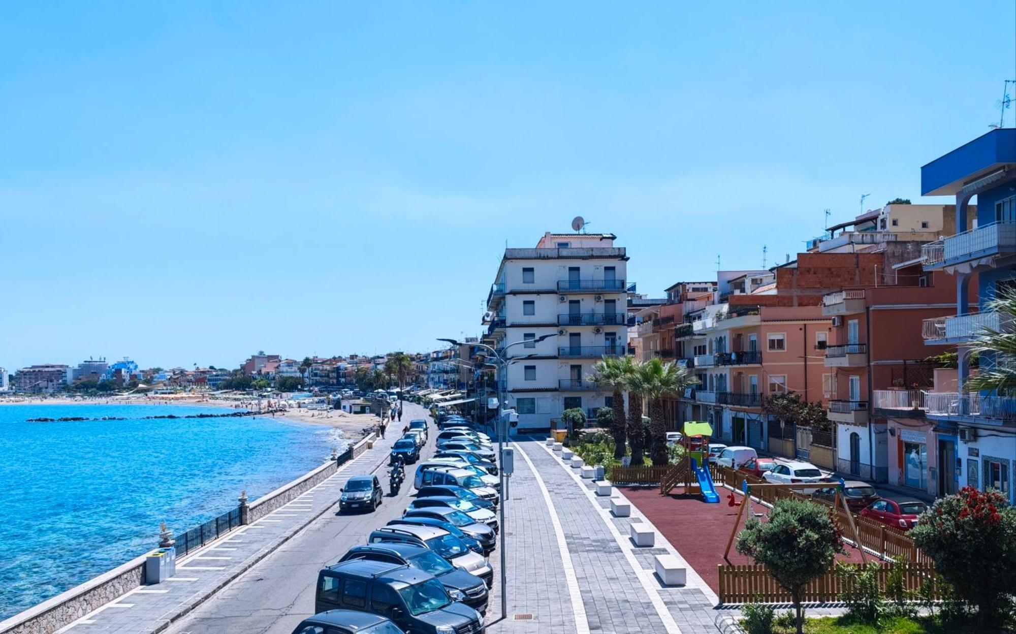 Super Panorama & Astonishing Apartment Seaview Giardini-Naxos Kültér fotó