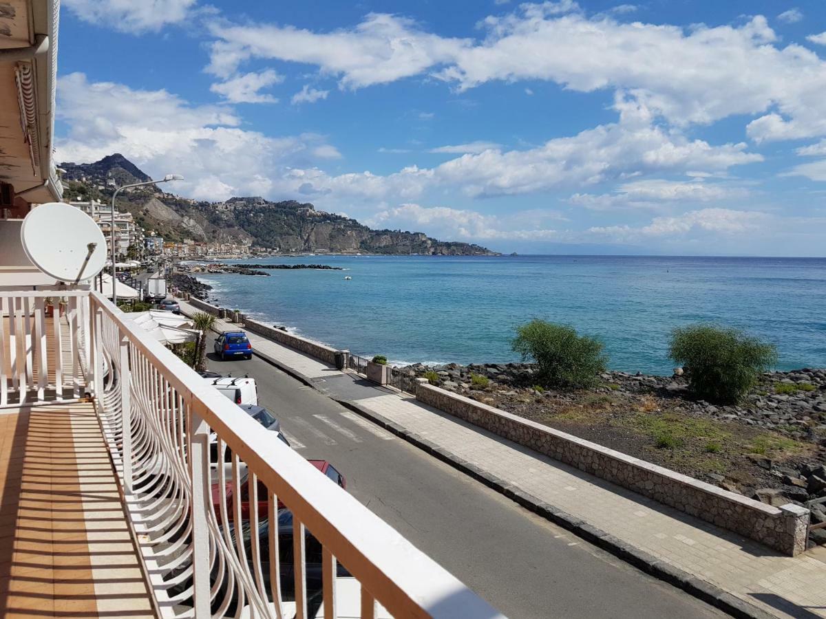 Super Panorama & Astonishing Apartment Seaview Giardini-Naxos Kültér fotó